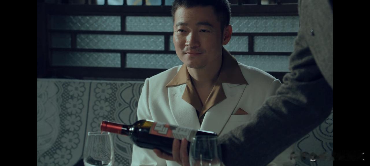 因为我记得有一个正课曾经说过这么一句话。就是一个国家不能够背负着历史的包袱而前行