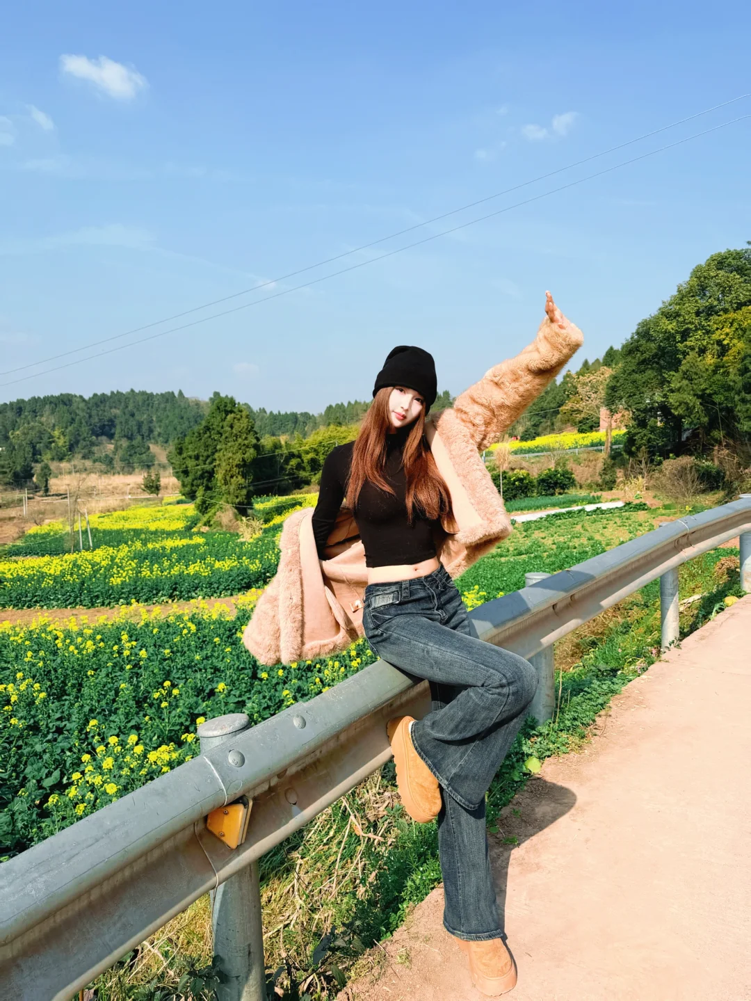 村里没信号，你说我高冷那么久不回你消息，算了，和你们城里人说不清楚