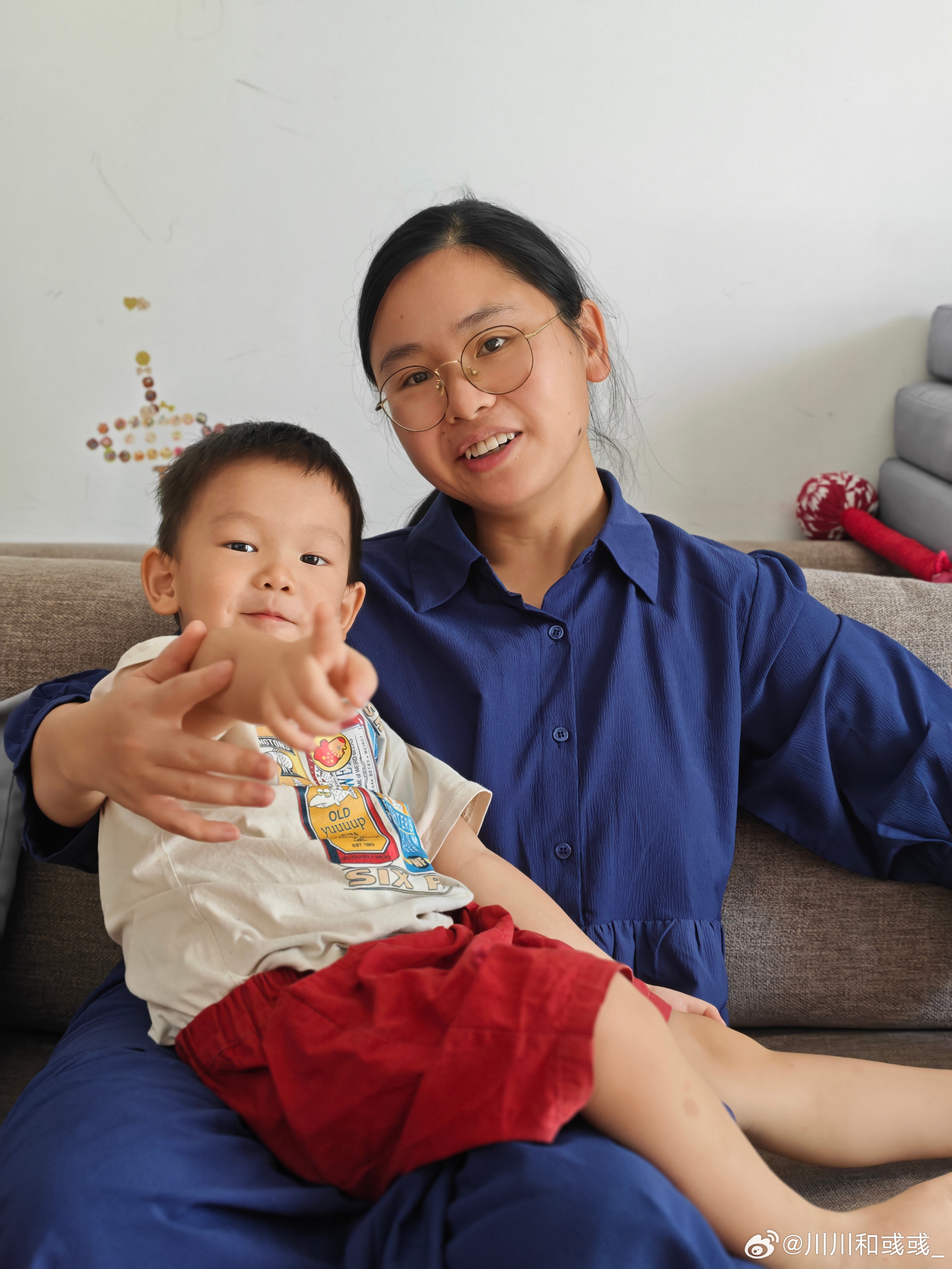国庆节快乐祝你，对，就是你，国庆快乐[哈哈] ​​​