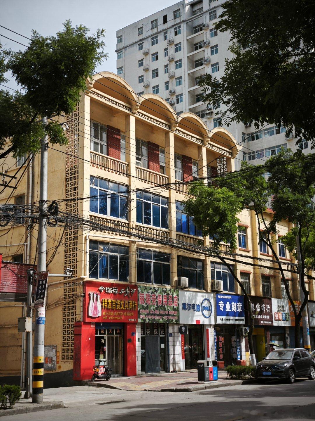 陕西省铜川市，王益区青年路街道，铜川火车站。 铜川·王益