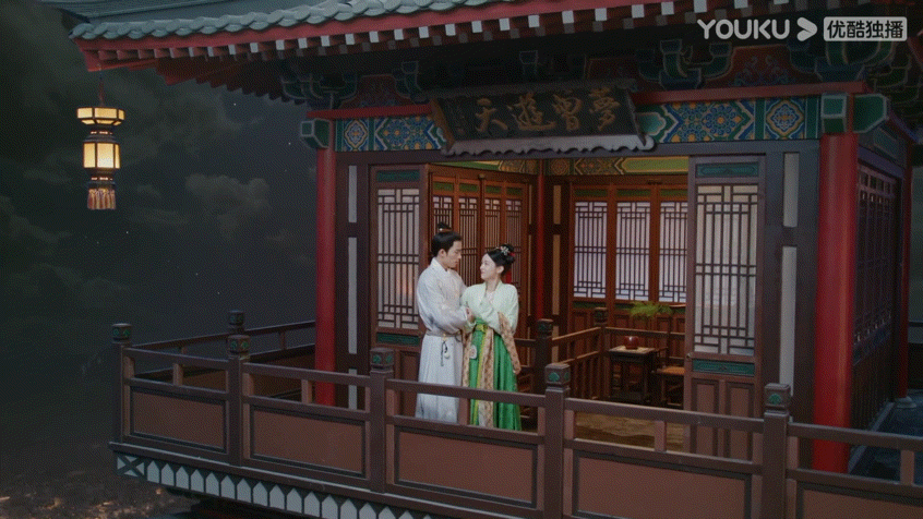#为有暗香来摘星楼名场面#咱就是说这样的名场面还有谁没看~这也太甜了吧，仲溪午和