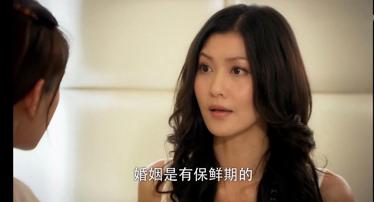 既然她都知道婚姻是有保鲜期的，到底是哪里来的自信敢确保一个出轨男跟她结婚后会永远