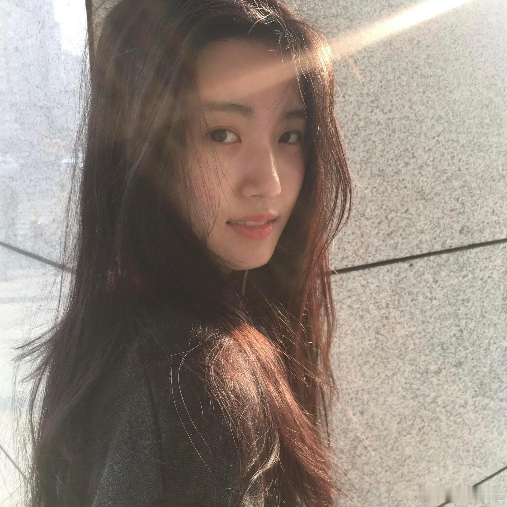 卢昱晓  Wechat头像丨慵懒风噜噜卢昱晓头像卢昱晓｜微博跨年狂欢节跨年热梗制