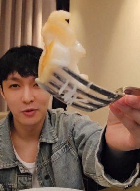张艺兴回应去医院就诊 宝 要注意身体啊！！！愿所有病痛远离你[抱一抱] ​​​