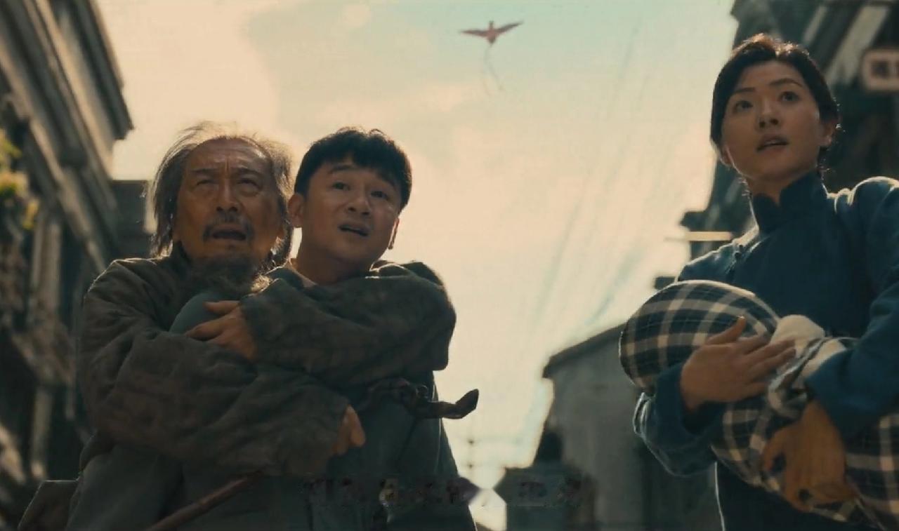 怎么说呢？看了二十几集《八千里路云和月》，我有点反感玉娇她爹——张老爷子了。这位