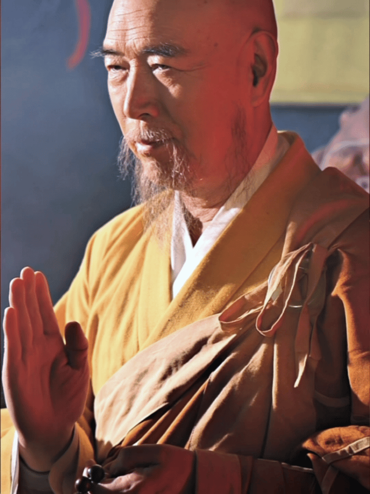 唐诡方丈cos诡舍反派哇塞了，谁懂！方丈这眼神真是藏不住的狠戾， 隔着屏幕都很有