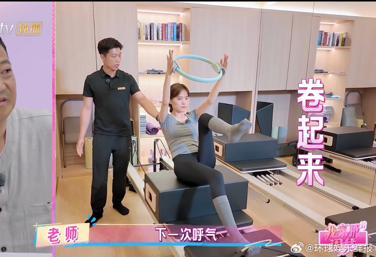 井迪高能量事业脑井迪的 “事业脑” 也太疯狂了吧！六点起床、练吉他、跑着赶课，连
