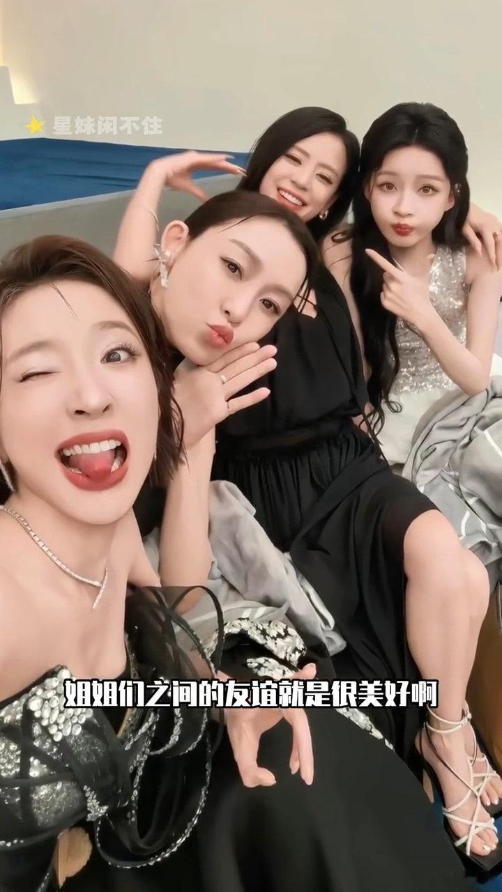 唐艺昕到哪都这么抢手 唐艺昕拿的是万人迷剧本吧 妥妥的人气担当！两位队长争相拉拢