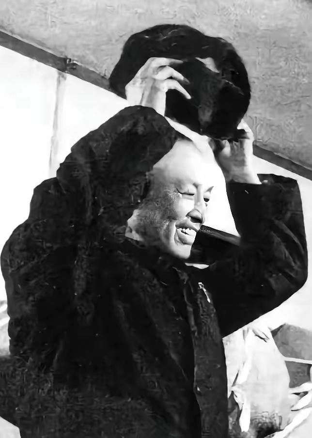 1975年，周养浩被特赦，重获自由后，国家允许周养浩去任何地方，周养浩提出：“我