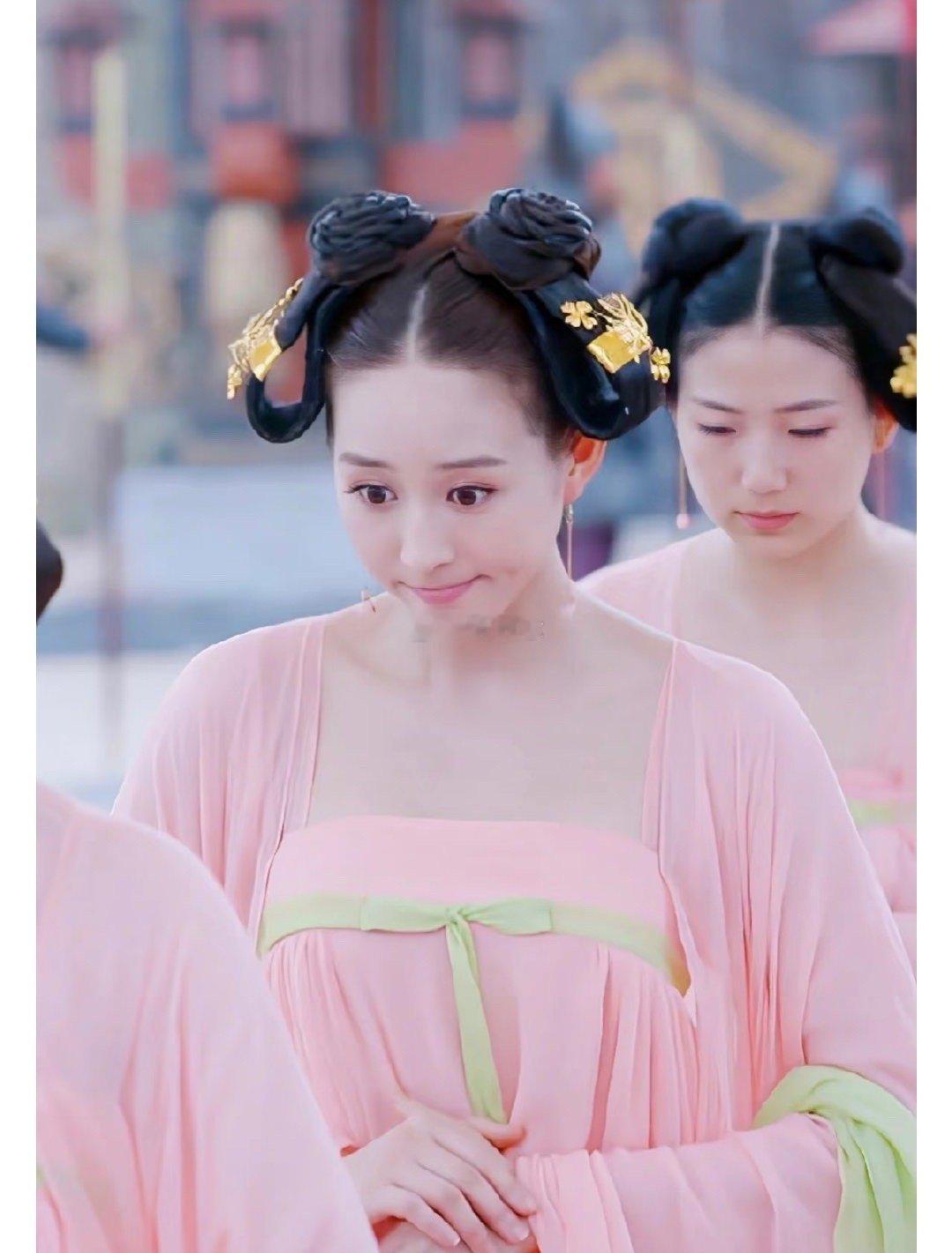 抹胸居然是后期为了播出剪辑的，唐朝真的这么开放吗？ ​​​