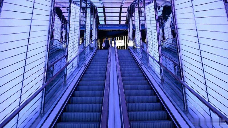 【视频】中国店王，为什么在南京？ 不是实体店不行了，而是看你怎么经营和服务。看看