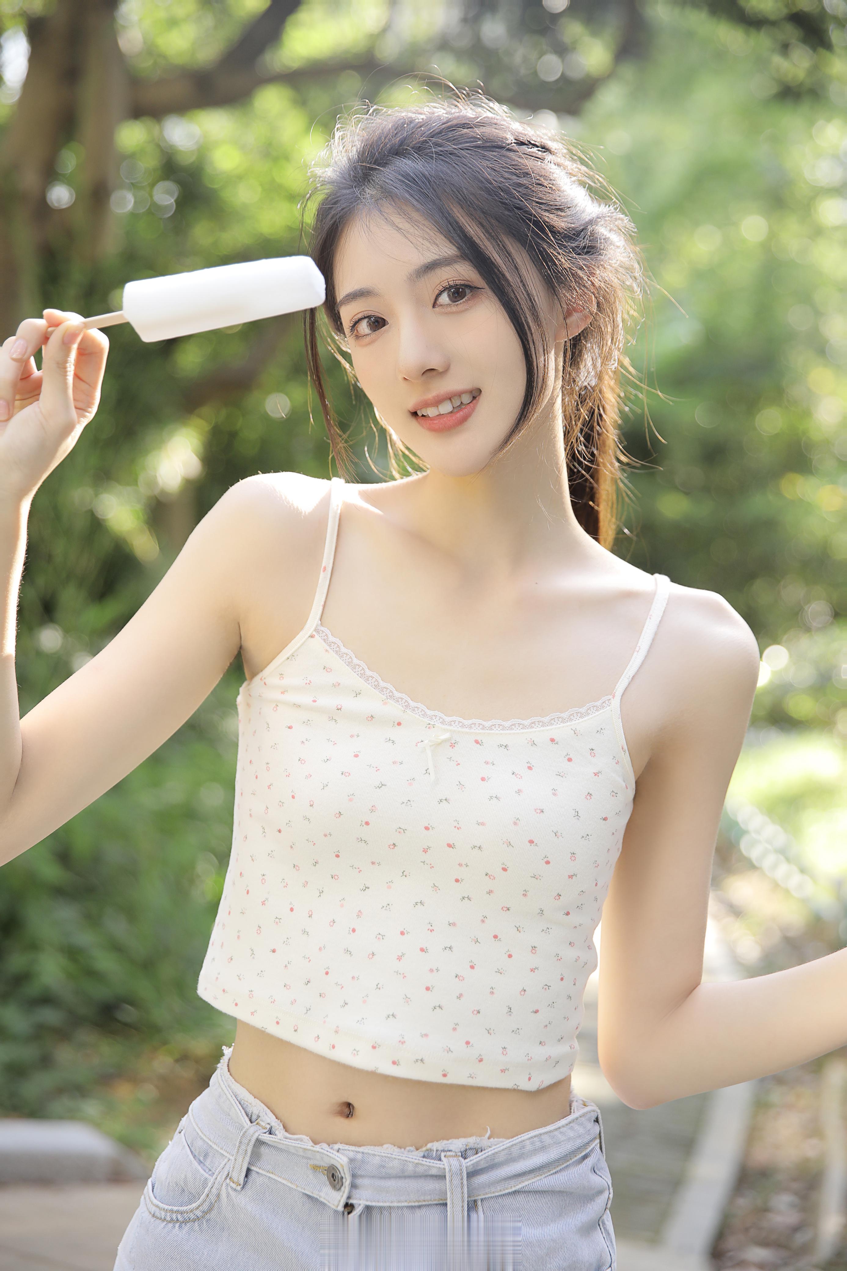 吃着冰棍过夏天🍦 ​​​