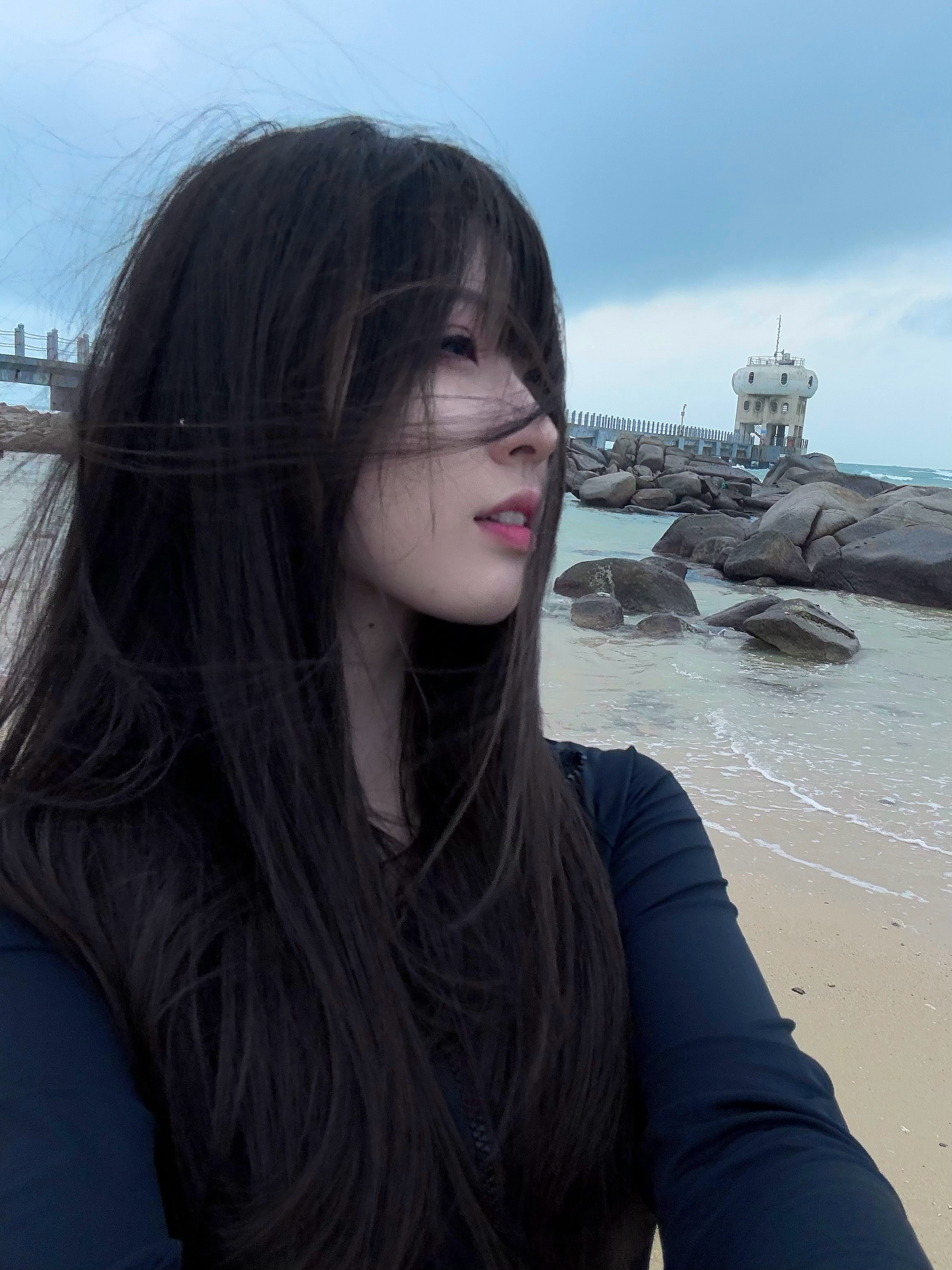 我被大海环绕 山水自然为我祈祷 ​​​