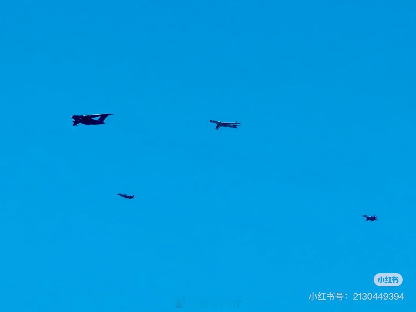 这是个什么阵型？4个不同机型航空[超话]航空创作计划 ​​​