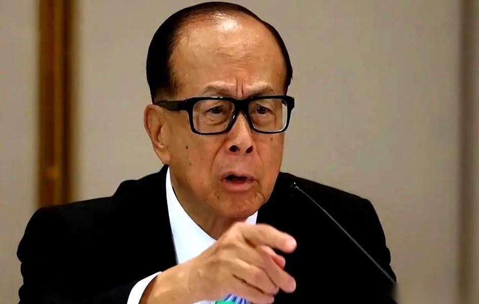 有些事儿，真是刷新三观。
你花了快30年，帮别人把一个破院子修成了豪宅，里里外外