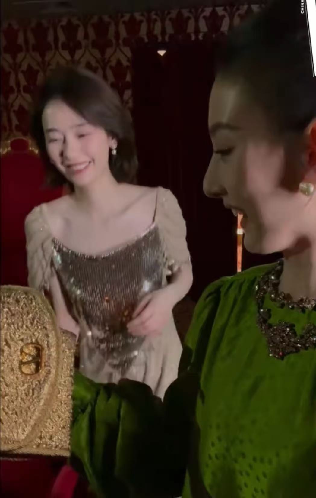 宋祖儿刘雅瑟同框宋祖儿刘雅瑟同框合拍来喽！宋祖儿刘雅瑟合拍