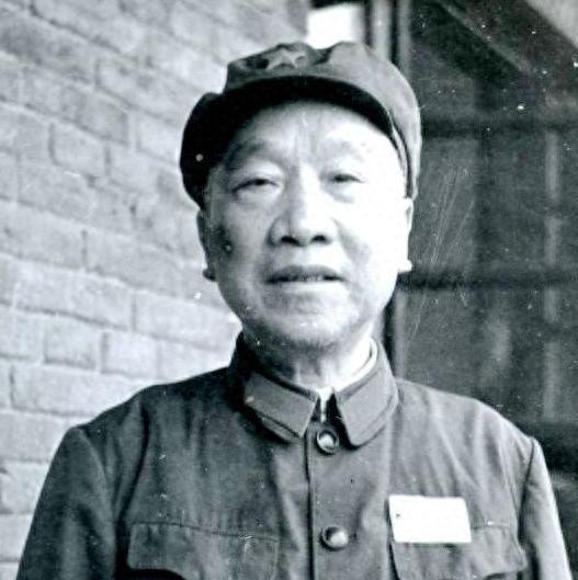 他曾离队6年，1955年授衔时，考虑到他资历太老，仍授予上将军衔

“周士第离队