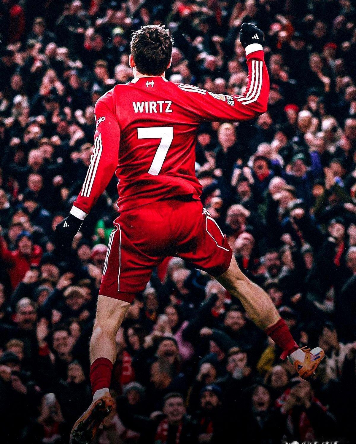 那个背着1亿英镑身价的男人，终于进球了。

利物浦队史最贵的7号，维尔茨，顶着能