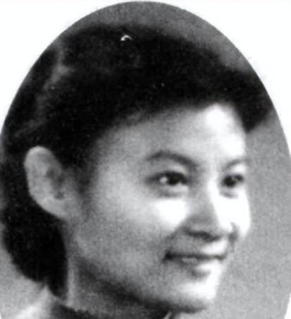 1979 年，开国中将孔从洲的外孙女孔辉高考考上北京广播学院，竟被人伪造档案顶替