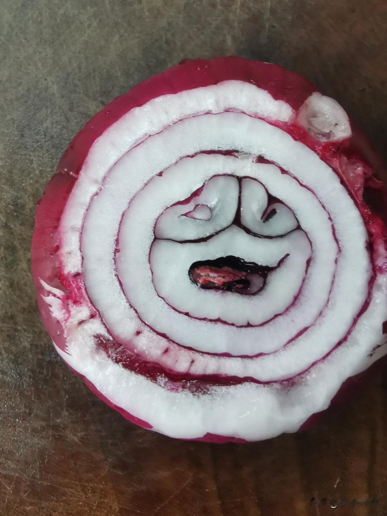 #分享一张有趣的照片#这张照片象什么？