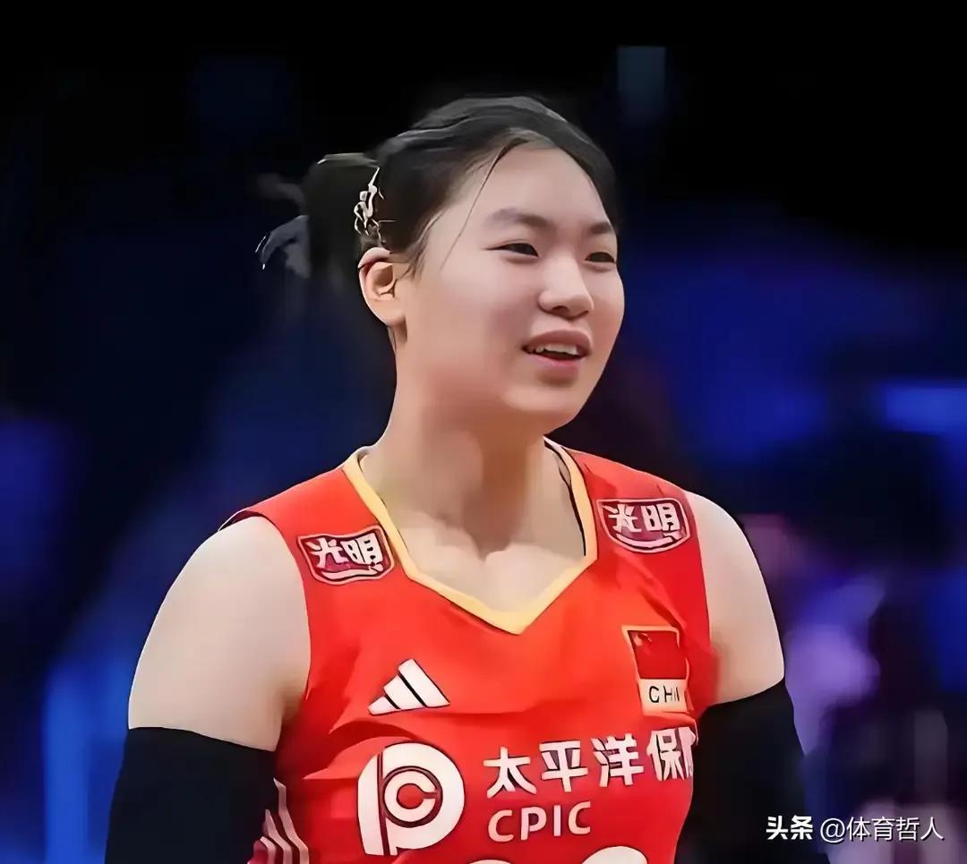 张籽萱才是女排隐形大腿。虽然年龄小点儿，但智商并不低。 随着比赛经验日益丰富，她