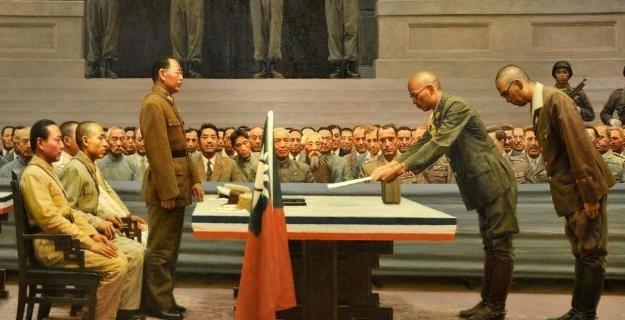 日本网民又又又破防了！之前9月2日，美国驻日大使馆发了一张日本无条件投降的黑白老