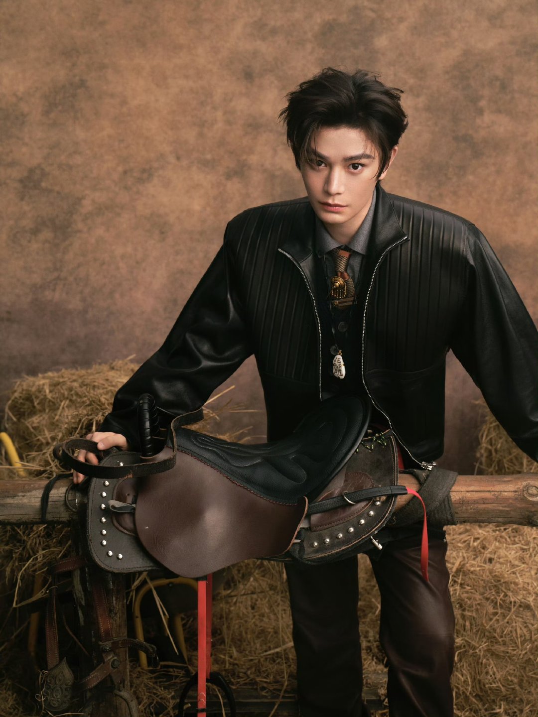 丁禹兮丁禹兮美式复古牛仔丁禹兮微博之夜出发图🈶✓美式复古牛仔风丁禹兮皮革西装叠