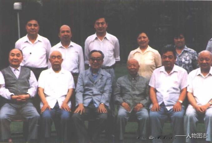 1991年部分武汉市老同志合影。
前排左起:周季方、王克文、王任重、刘惠农、黎智