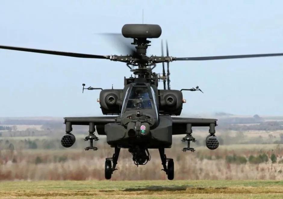 敢把油箱当盾牌的军用神器是什么武器？必须是年产只有32架的阿帕奇武装直升机。阿帕