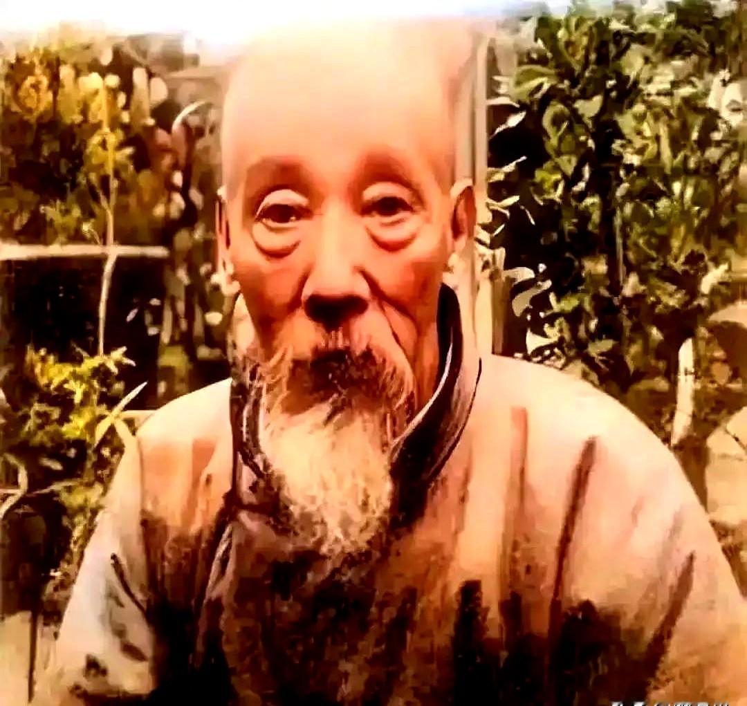 《大宅门》最拧巴的角色，原型竟是女镖师！

很多人不知道，何赛飞演的杨九红，让原