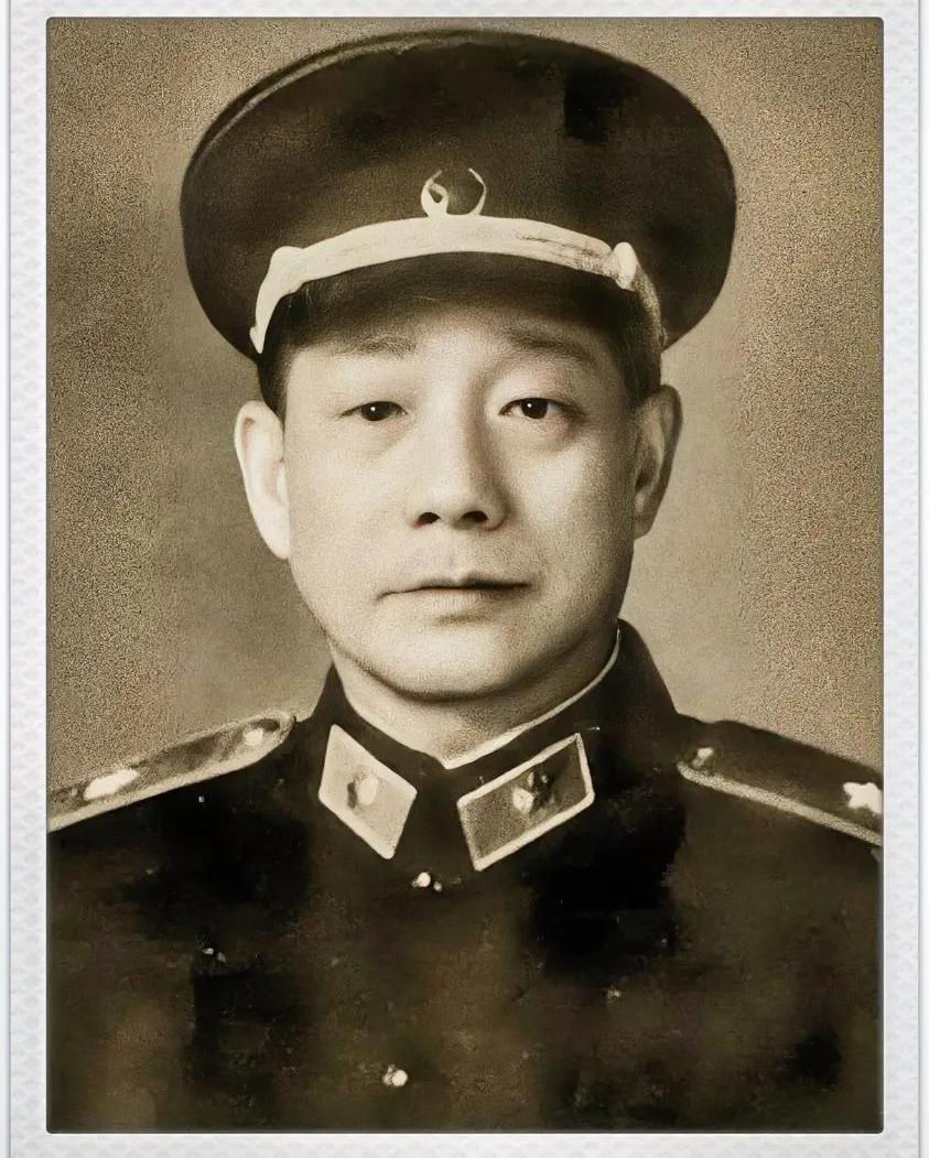1914年出生的周时源是安徽金寨人，1929年十五岁参加红军，1930年加入中国