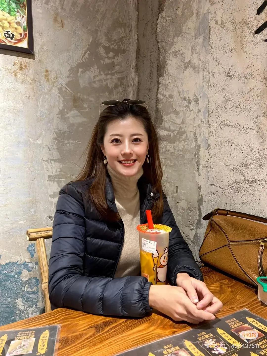 39岁，不医美不do脸，自然面对生活

 37 岁女神