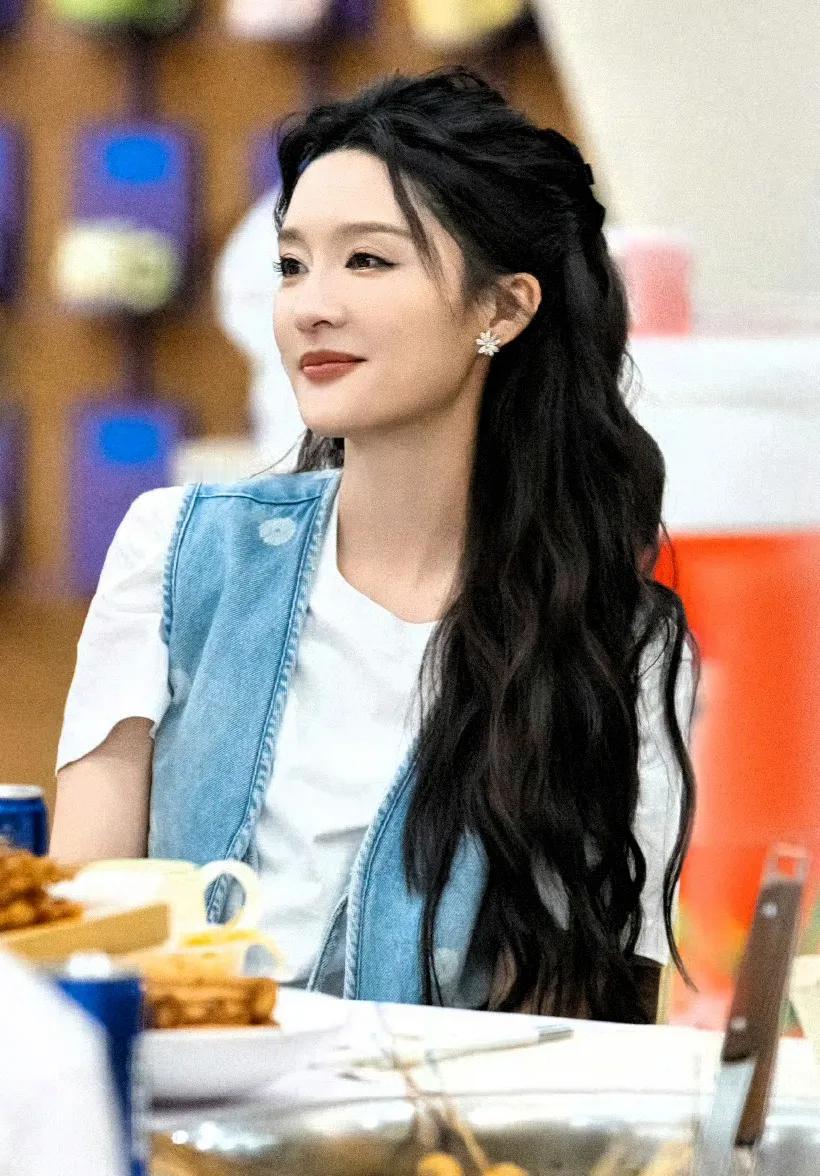 @李沁 最新～我们的宿舍[比心]