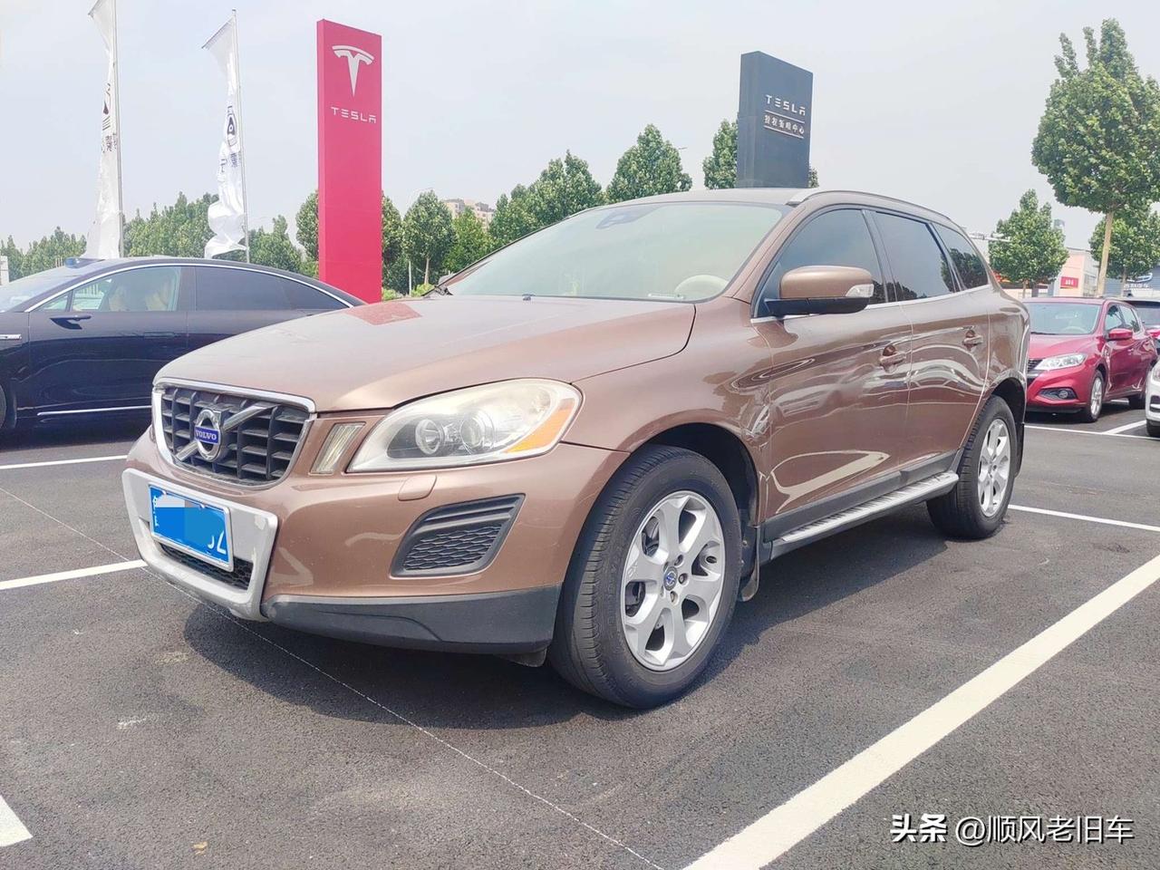 这么新的沃尔沃XC60竟然报废？在国外这是根本不可能的事情……
车主买新车冲昏了