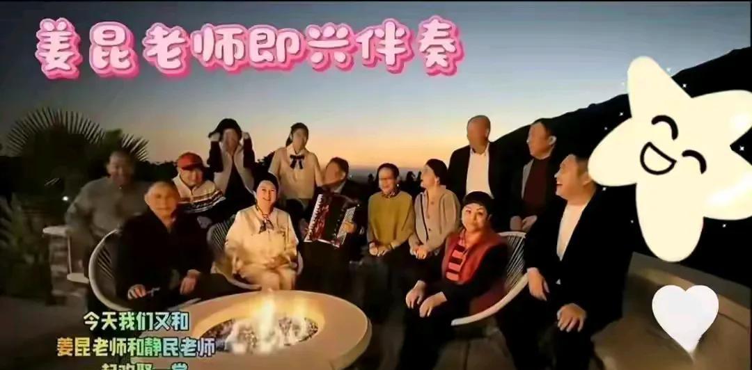 在加州的阳光下唱《我和我的祖国》，最动人的不是歌声，是那份理直气壮。
他们用国家