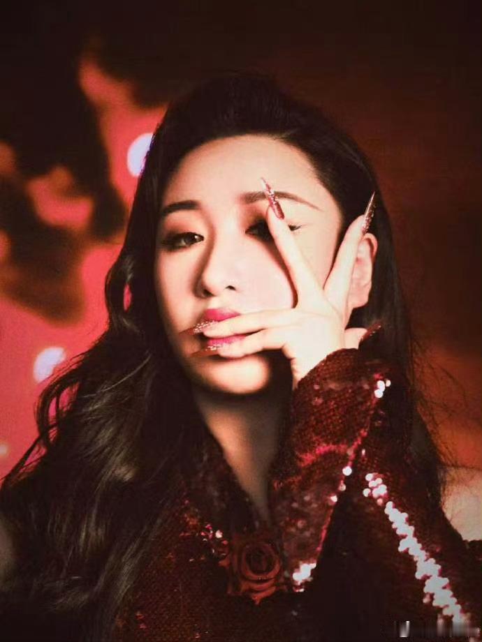 锤娜丽莎下沉口碑锤娜丽莎藏得太深了！舞台编曲堪比专业选手，英文rap行云流水，嗓