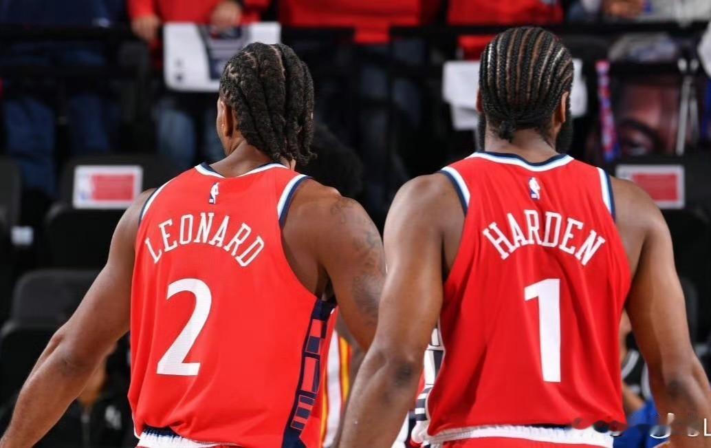 NBA官方晒登卡昨天比赛集锦，盛赞二人近期神勇表现！

刚刚，NBA官方晒出了昨