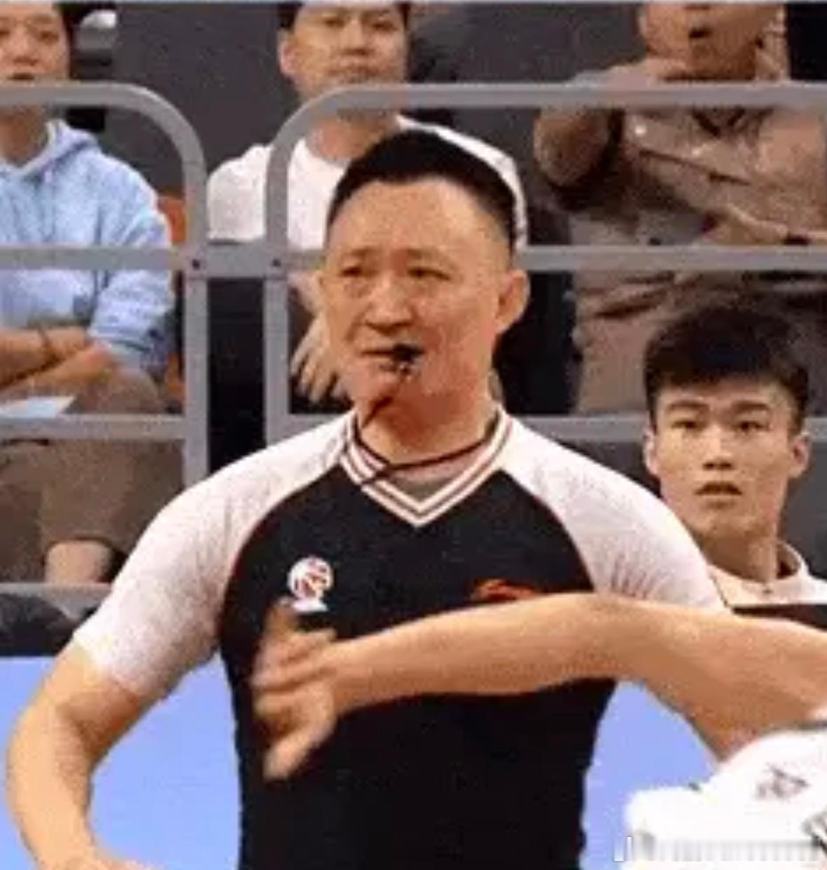好家伙给闫老师吓一大跳[允悲][允悲][允悲] 