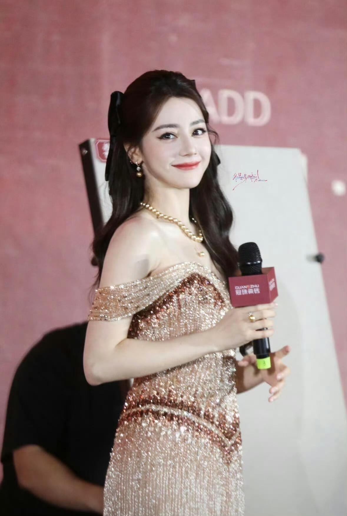 迪丽热巴 夏日生活打卡季
