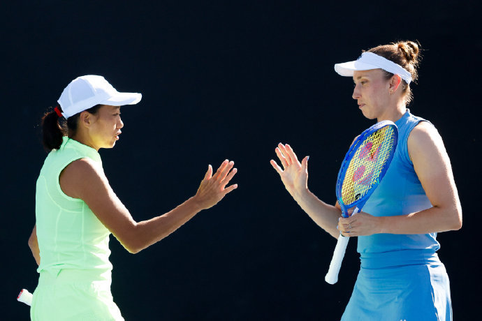 【#澳网女双8强对阵出炉#】#澳网女双8强对阵#西尼亚科娃/汤森德 vs达尼丽娜