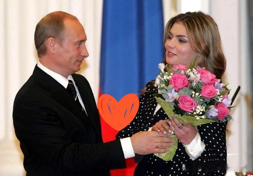 俄总统这次的操作，

我是真没看懂。

离婚整整12年，一直是那种“硬汉”形象，