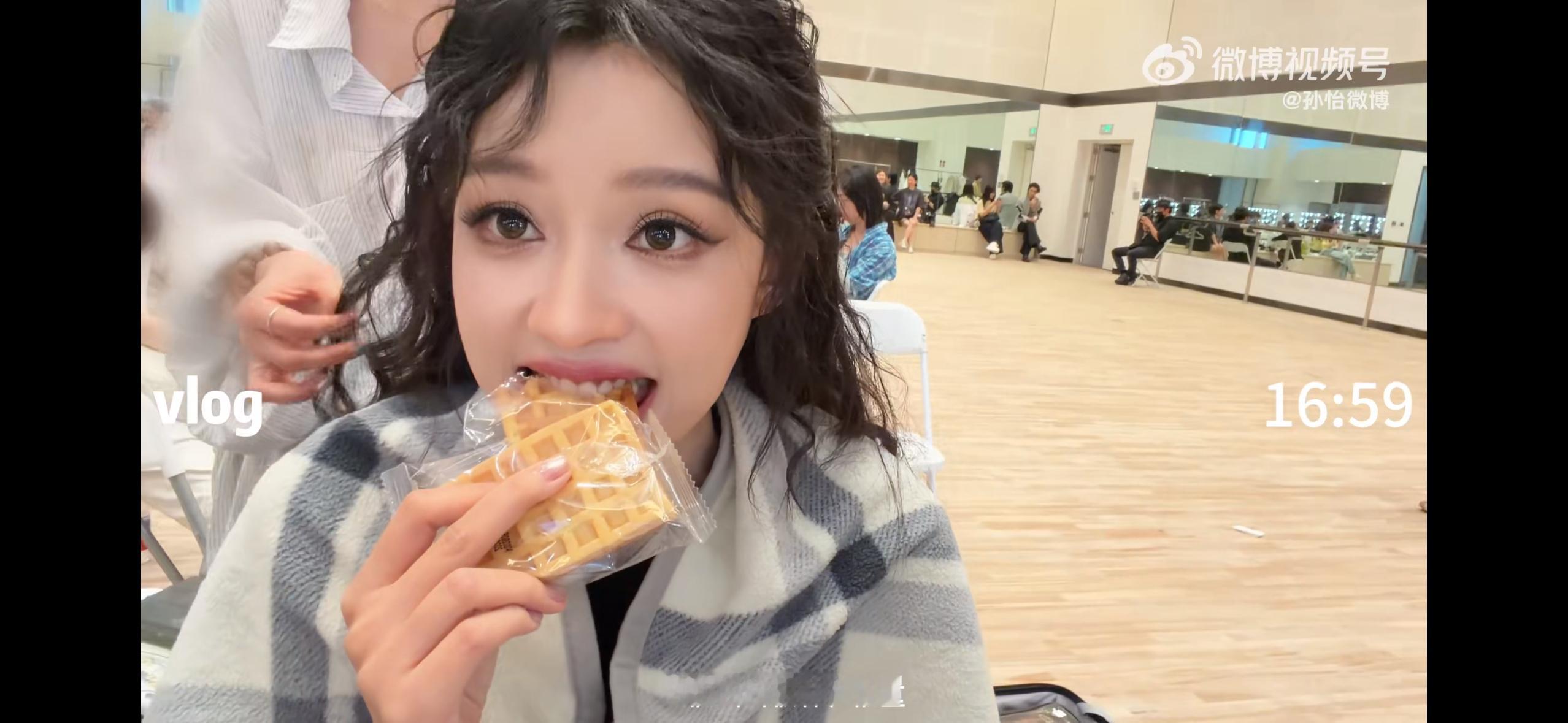 孙怡羊毛卷孙怡这状态说她是青春女大也不为过啊 又美丽又有实力 羊毛卷好看 
