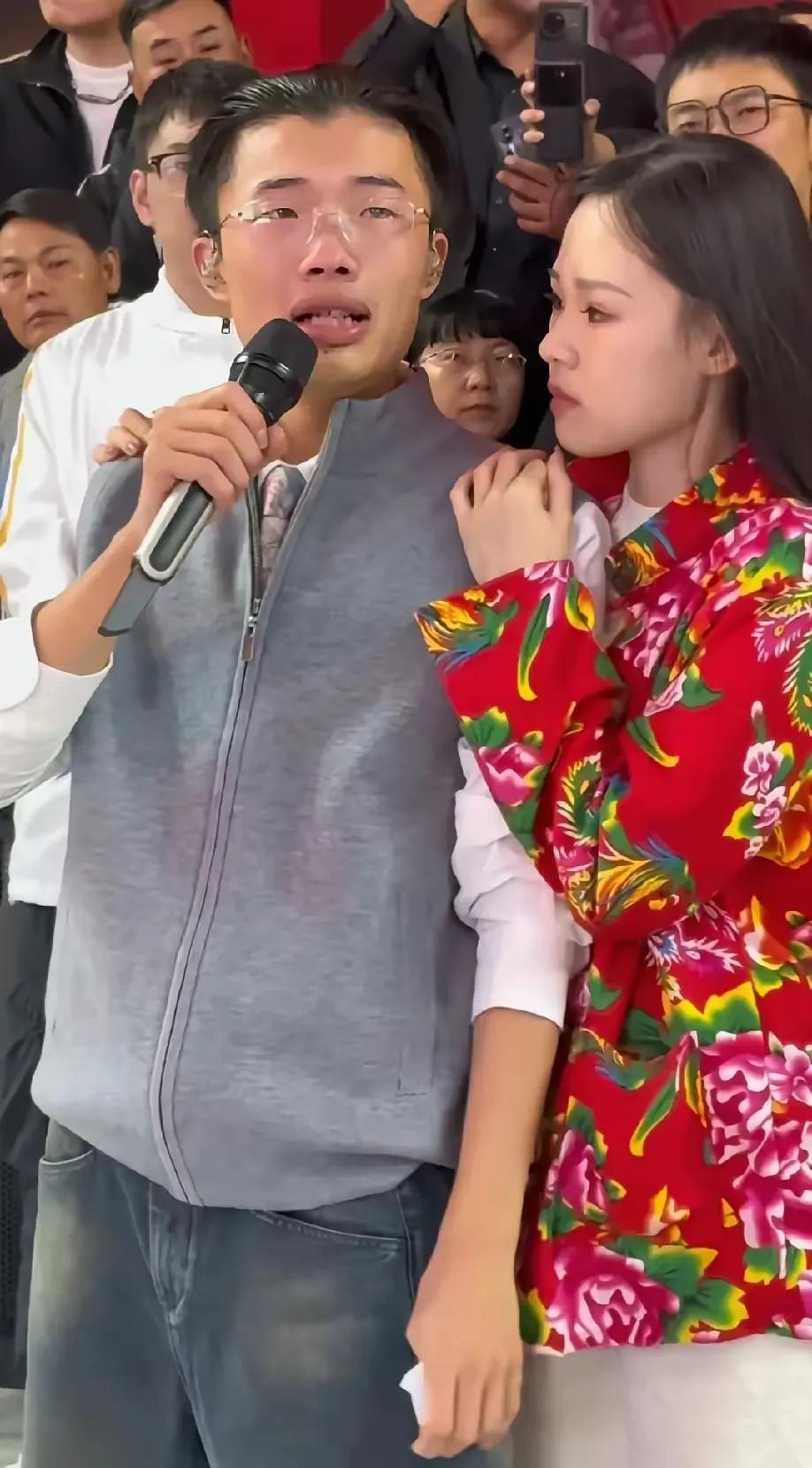 这个郭有才，现在还火吗？
据说已经实现了财务自由。
火不火都无所谓了。
现在不管