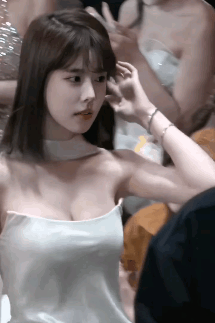 这美女是谁？演过什么电影？每天分享一句感悟 被人砍是一种怎样的体验 如何看待特朗