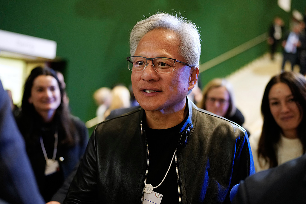 【#黄仁勋回应300亿美元投资OpenAI#】#OpenAI有望年底前启动IPO