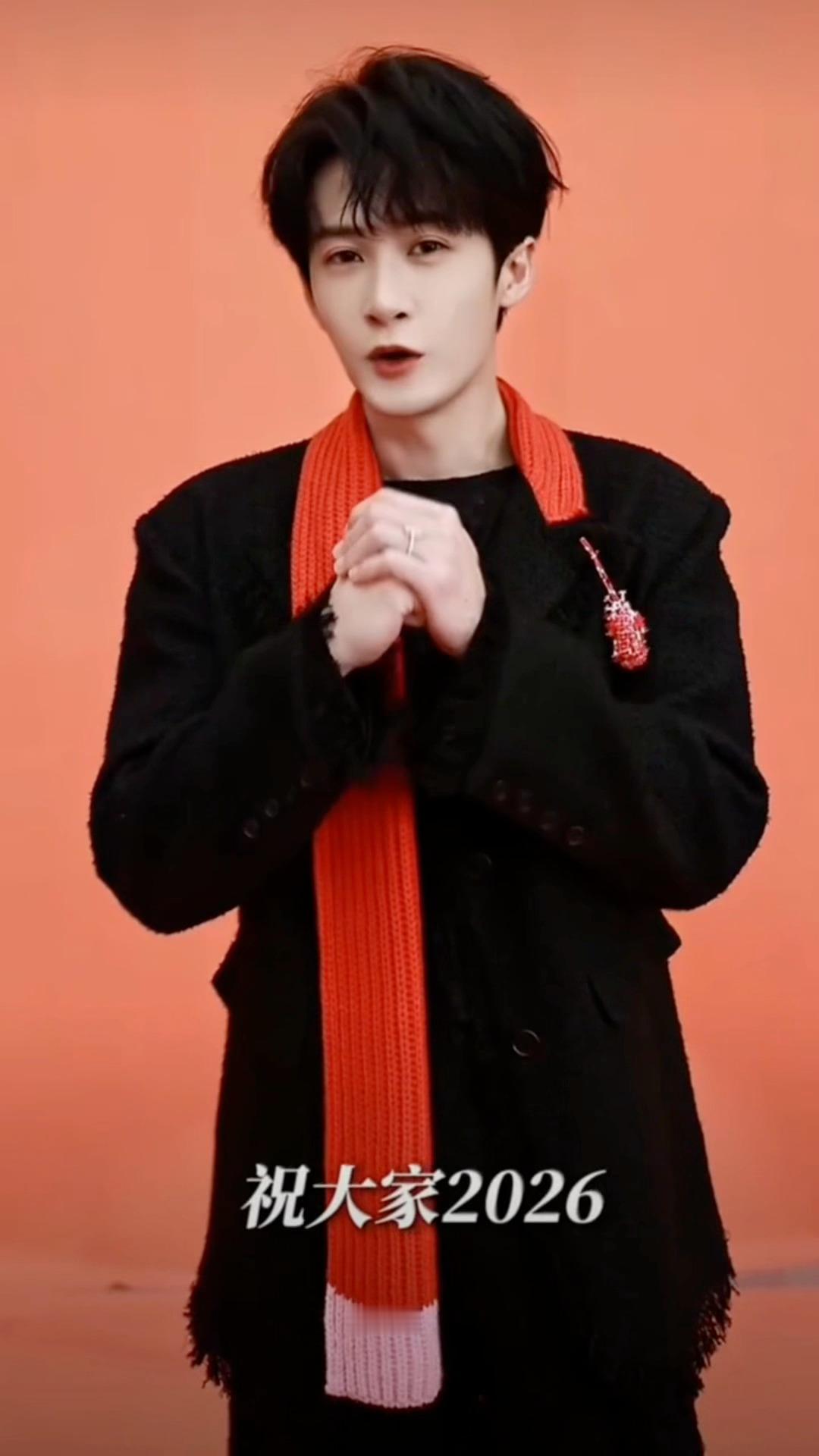 檀健次大年初二送祝福.檀健次大年初二用三种语言送祝福 大年初二檀健次送祝福啦！用