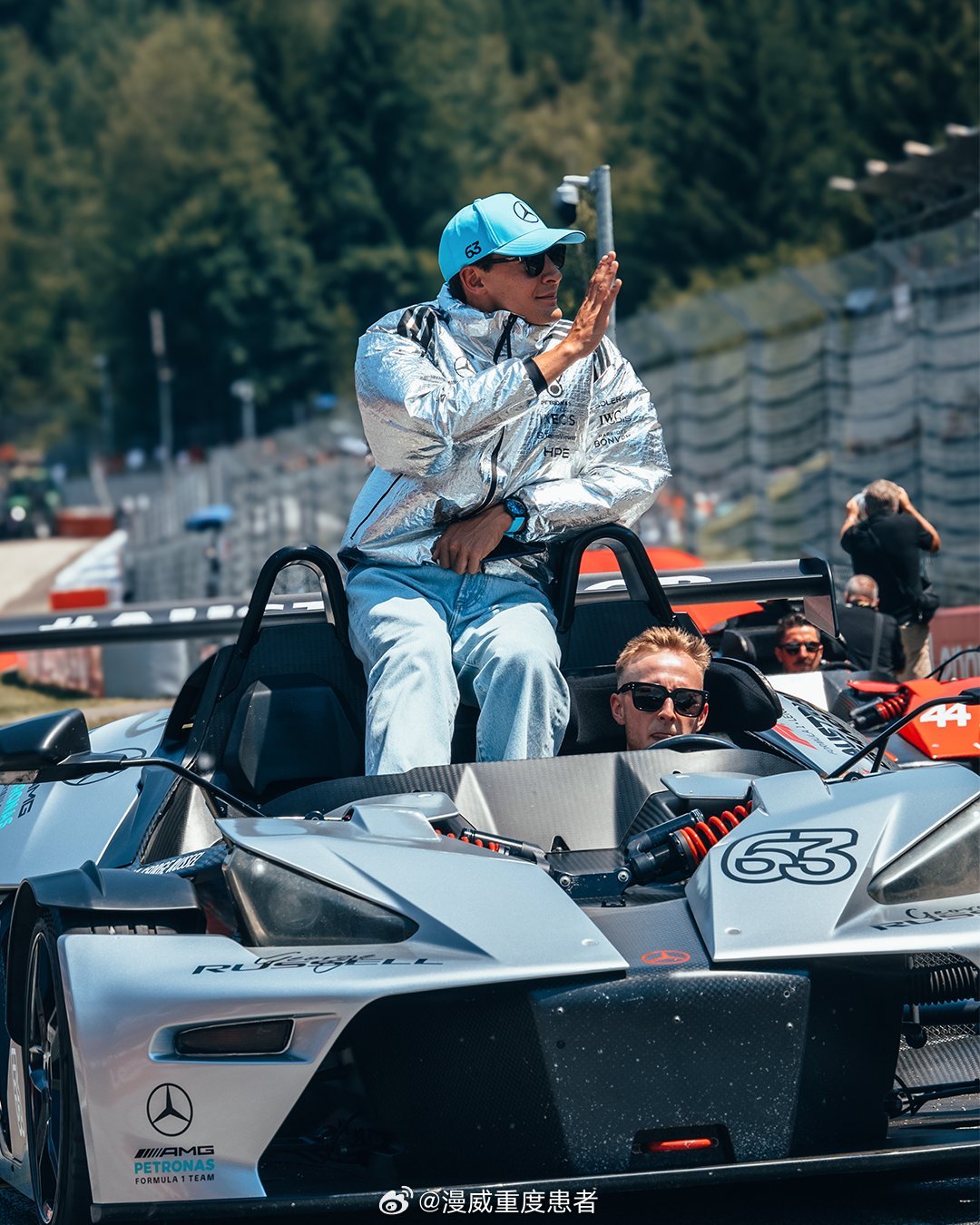 GeorgeRussell 大号锡纸烤芒果🥭 