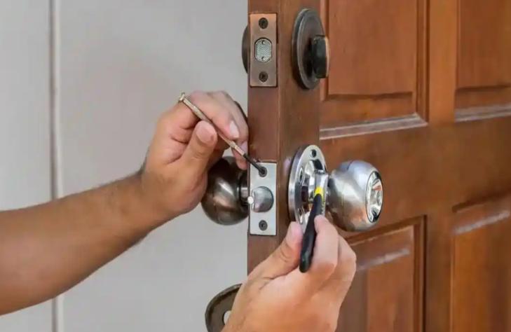 “太荒唐了！”北京一男房东因联系不上女租客，担心出事，直接开锁进了房间。女租客回