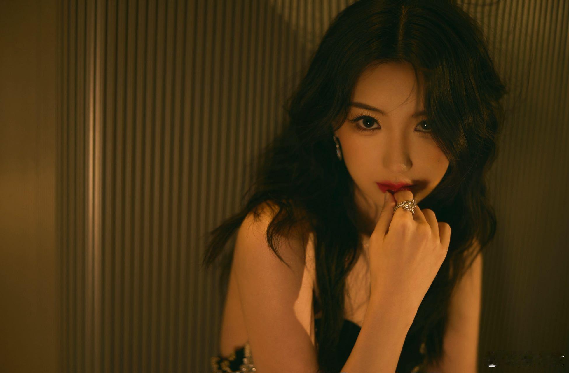 毛晓彤出演十日终焉 感觉这次毛晓彤又解锁了不一样的题材，毕竟文巧云这个角色的张力