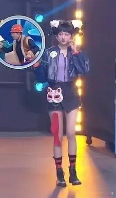 关晓彤不会觉得自己选的这种妆造很可爱吧 ​​​